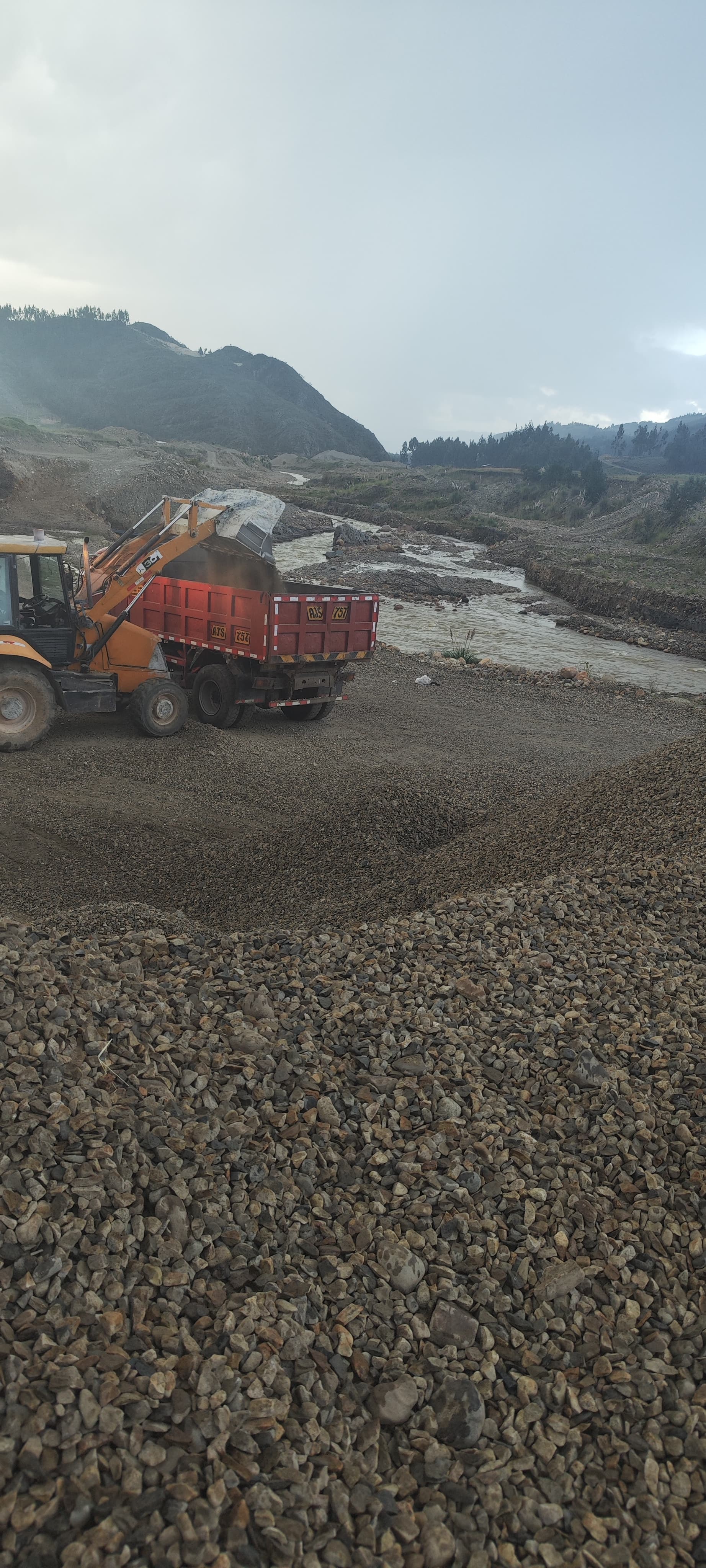 Operador registrando checklist